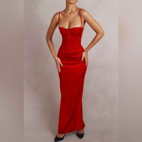 Red Satin 'Shani' House of CB- XS (Plus Cup!) - Picture 5 of 16